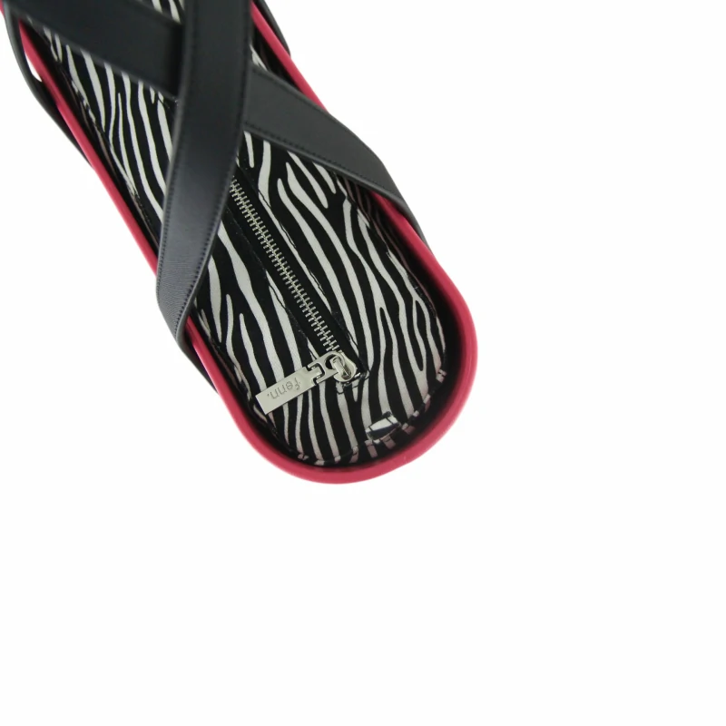 Petite Collection – Fushia – Black Handles, P44 Inner2